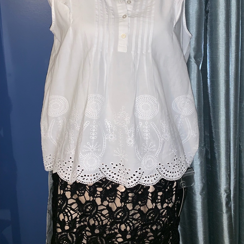 NWT -ladies skirt.